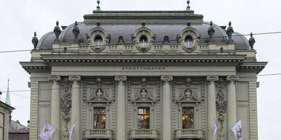 Ein Mitarbeiter von Bern Ballett darf wegen sexueller Belästigungen nicht mehr am Berner Stadttheater arbeiten. Der Mann wurde entlassen. (Archivbild)