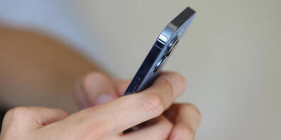 Smartphone-Banken sind im Ausland günstiger als in der Schweiz. (Archivbild)