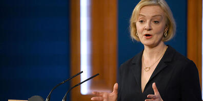 Liz Truss, Premierministerin von Großbritannien, spricht während einer Pressekonferenz. Foto: Daniel Leal/PA Wire/dpa