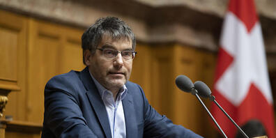 SP-Fraktionschef Roger Nordmann will vom Bundesrat verbindliche Ziele für Stromeinsparungen. (Archivbild)