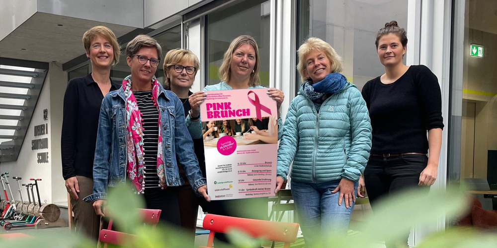 Das Organisationskomitee (v.l.n.r.): Sandra Koitka (Geschäftsführerin KLSH), Bianca Meister (Breast Care Nurse Spitäler SH), Angelika Stauffer (Wunschhaar), Marion Surbeck (Sozialberaterin KLSH), Katharina Bächtold Breast Care Nurse Spitäler SH), Carina Schmid (Praktikantin KLSH)