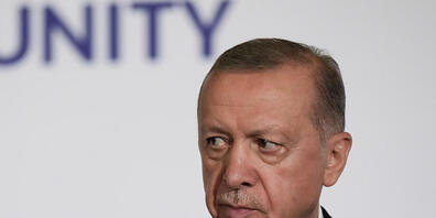 Der türkische Präsident Recep Tayyip Erdogan spricht sich für das neue «Desinformationsgesetz» in der Türkei aus. Foto: Darko Bandic/AP/dpa