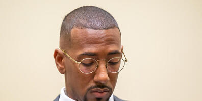 dpatopbilder - Fußball-Profi Jérôme Boateng hat ein Verständigungsangebot vor Gericht in München abgelehnt. Foto: Peter Kneffel/dpa