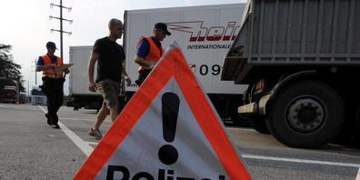 Grosser Sachschaden, aber keine Verletzten bei der Kollision zweier Autos in Chur-Masans. (Symbolbild)