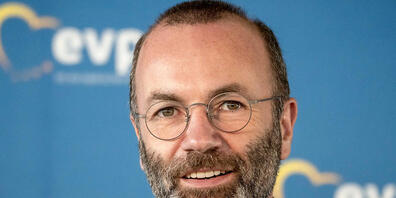 Als Konsequenz aus dem Ausbau der Machtstellung von Chinas Staatschef Xi Jinping hat der Vorsitzende der konservativen Europäischen Volkspartei (EVP), Manfred Weber, einen Kurswechsel der EU gegenüber China gefordert. "China verändert sein Gesicht...