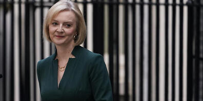 Kurz vor ihrer formellen Entlassung aus dem Amt hat die scheidende britische Premierministerin Liz Truss eine letzte Sitzung ihres Kabinetts abgehalten. Foto: Alberto Pezzali/AP/dpa