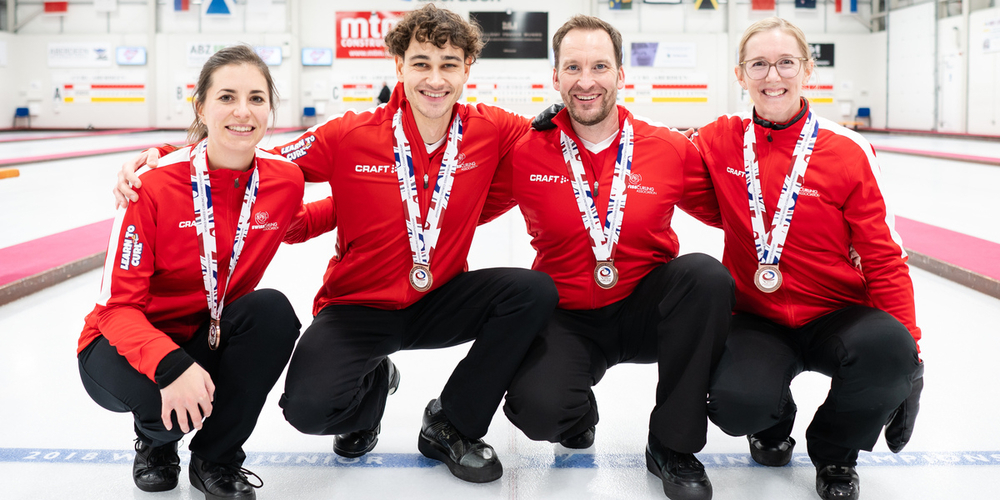 Das Bronzeteam mit Chantal Schmid ganz links.