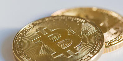 Der Bitcoin-Kurs profitiert von einer etwas gestiegenen Risikobereitschaft der Anlager. (Symbolbild)