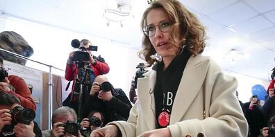 ARCHIV - Xenia Sobtschak ist die Tochter von Anatoli Sobtschak, der in den 1990er Jahren als Bürgermeister von St. Petersburg politischer Mentor von Kremlchef Putin war. Foto: Denis Tyrin/AP/dpa