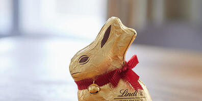 Lindt hat vor einem deutschen Gericht Recht bekommen. Die Allgäuer Confiserie Heilemann darf ihre Hasen nicht mehr in gewohnter Form und mit bisherigem Goldton verkaufen.(Archivbild)