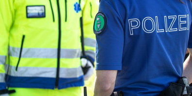 Eine 16-jährige Jugendliche wurde beim Unfall schwer verletzt und musste vom Rettungsdienst ins Spital gebracht werden. Dort erlag sie in der Nacht auf Freitag den Verletzungen. Die Kantonspolizei St.Gallen sucht Zeugen.