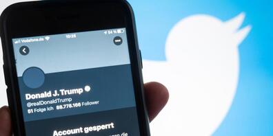 ARCHIV - Ex-US-Präsident Donald Trump ist vorerst weiterhin auf Twitter gesperrt. Foto: Christophe Gateau/dpa