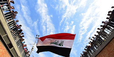 Bei der Explosion eines Tankwagens im Irak sind am Samstagabend mindestens neun Menschen gestorben und 13 weitere verletzt worden. Es handele sich bei dem Vorfall in der Hauptstadt Bagdad um "einen Unfall, nicht um einen Terrorakt". (Archivbild)