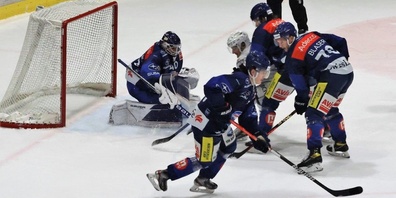Mit vereinten Kräften konnte Leader Olten trotz 0:2-Niederlage in Schach gehalten werden.