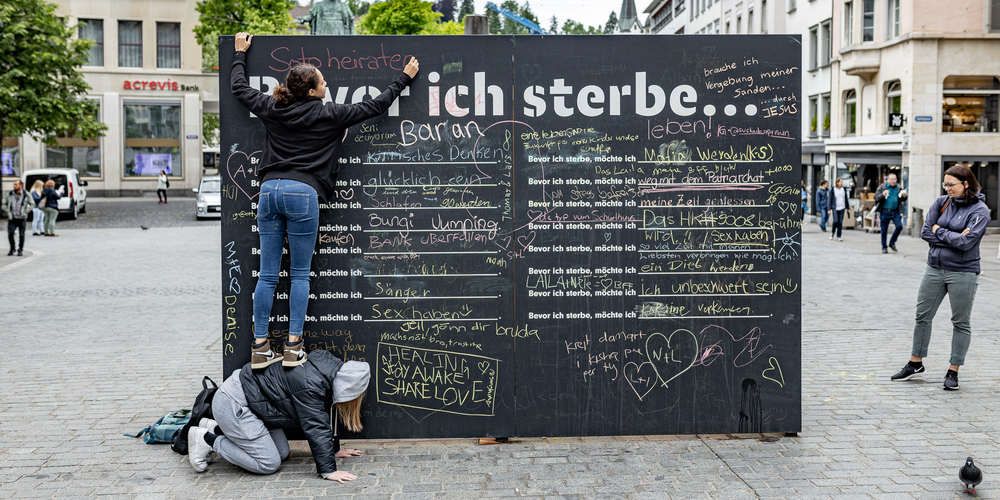 St.Galler halten ihre Wünsche fest – hier in der St.Galler Marktgasse.