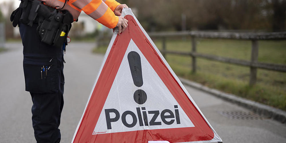Die St. Galler Stadtpolizei hat die Suche nach einem vermissten 92-jährigen Mann eingestellt. Der Mann wurde ausserhalb des Kantons tot aufgefunden. (Archivbild)