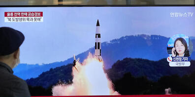 Die neuen nordkoreanischen Raketentests werden in Südkorea als Reaktion auf die größte Luftwaffenübung der südkoreanischen und US-amerikanischen Streitkräfte seit mehreren Jahren gesehen. Foto: Ahn Young-Joon/AP/dpa