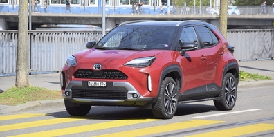 Cross bedeutet leichte Hochstuhlung im Vergleich zum normalen Yaris. 