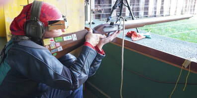 Spitzenschützin Esther Eggenschwiler schoss mit Ihrer Luntenmuskete 89 Punkte