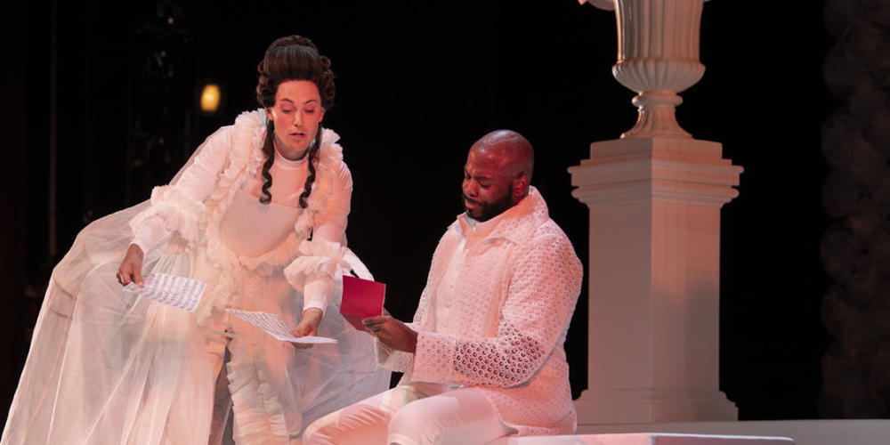 Joshua Stewart (rechts) singt am Theater St.Gallen die Titelrolle in der Oper.