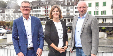 v.l.n.r: Herbert Schir, (Vorstand Rapperswil-Zürichsee Tourismus), Cornelia Boesch und Simon Elsener (Präsident RZST.) 