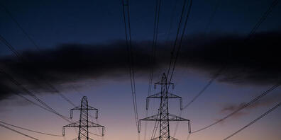 Ein drohender Strommangel führte am Montag im Zürcher Kantonsrat zu einer längeren Debatte. Bürgerliche warfen Energiedirektor Martin Neukom (Grüne) ein zu zögerliches Vorgehen vor. (Symbolbild)