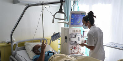 Hitzewellen können Patientinnen und Patienten mit chronischen Herzproblemen besonders zusetzen. (Archivbild)