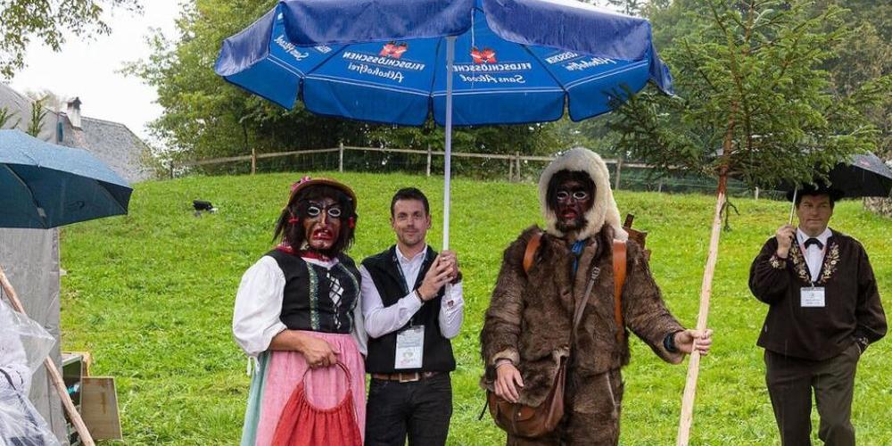 Im Rahmen des "grössten Erntedankfests der Schweiz" vereint das Freilichtmuseum Ballenberg Herbsttraditionen aus allen Landesteilen.
