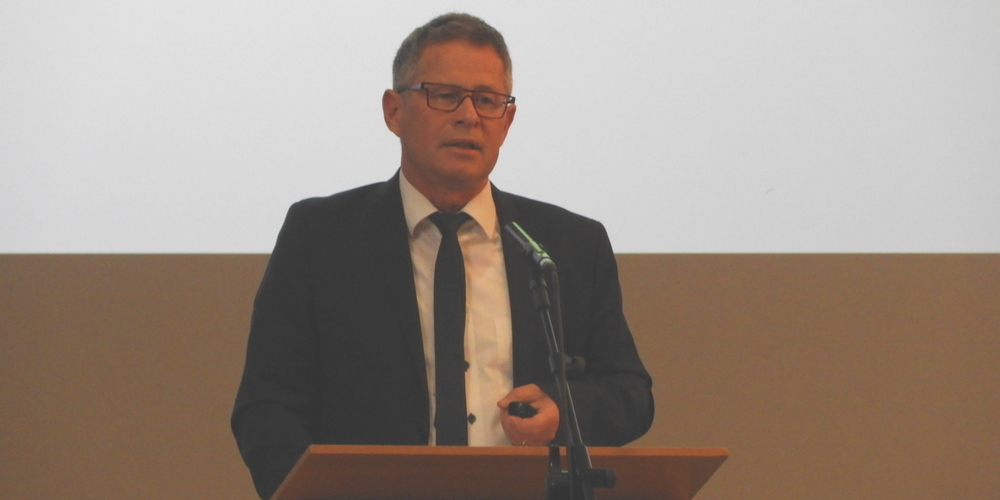 Diego Forrer führt sein Amt als Gemeindepräsident Uznachs weiter.