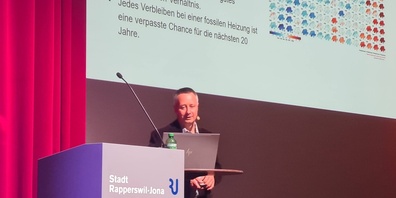 Ruedi Giezendanner, Geschäftsführer Enora AG und Vorstandsmitglied der Energieallianz, zeigte Heizalternativen und deren Vor- und Nachteile auf.