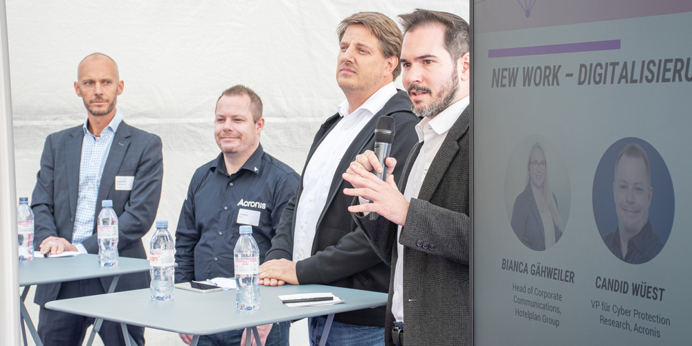 Diskutierten an den Schaffhauser Digitaltagen zum Thema New Work: Jürg Scherrer (Head of HR bei Georg Fischer Piping Systems), Candid Wüest (VP of Cyber Protection Research bei Acronis), Oliver Kirchner (VP Global Commercial Legal & Managing Director bei Citrix) sowie Ramon Göldi (Programmleiter Smart City Stadt Schaffhausen).