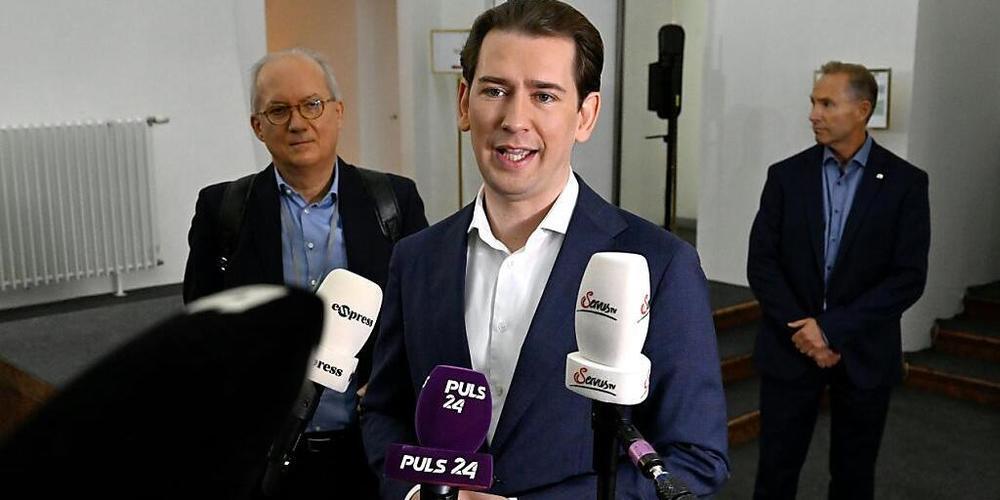 Sebastian Kurz (ÖVP), ehemaliger Kanzler von Österreich, spricht anlässlich des ÖVP-Korruptions-Untersuchungsausschussses im Camineum der Nationalbibliothek vor Journalisten. Foto: Helmut Fohringer/APA/dpa
