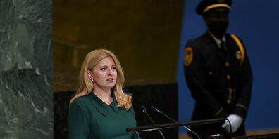 Präsidentin der Slowakei Zuzana Caputova hat die Nato-Beitrittsvereinbarung von Schweden und Finnland unterzeichnet. Foto: Seth Wenig/AP/dpa