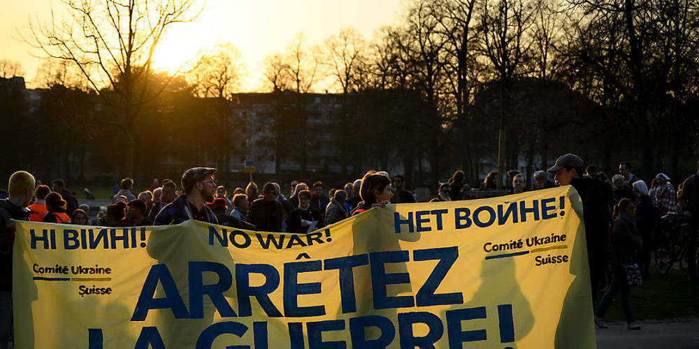 Die Sanktionspolitik war immer wieder Thema bei Friedensdemonstrationen in der Schweiz. (Archivbild)