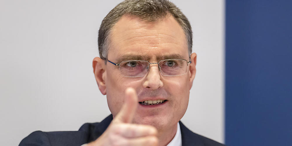 Nationalbankpräsident Thomas Jordan schliesst weitere Zinserhöhungen zur Bekämpfung der Inflation nicht aus. (Archivbild)