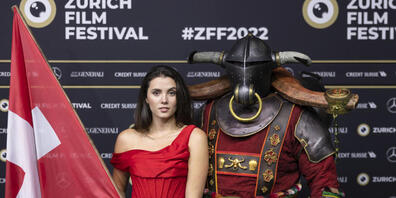 Wilde Schweizer Premiere am 18. Zurich Film Festival: "Mad Heidi" (gespielt von der britischen Schauspielerin Alice Lucy) hat das Publikum am Freitagabend nicht enttäuscht.