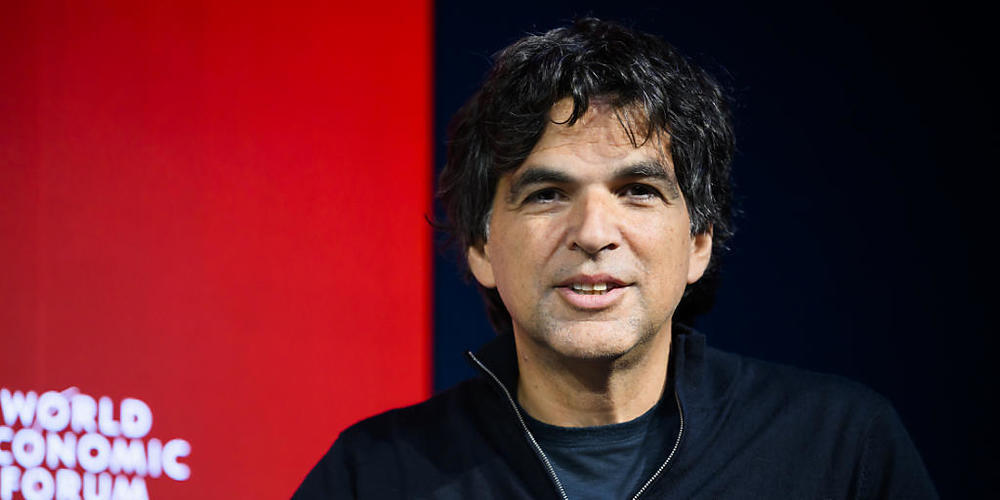 Der Pressezeichner Patrick Chappatte nutzt Anlässe wie das Weltwirtschaftsforum in Davos, um sich für die Pressefreiheit und bedrohte Pressezeichner einzusetzen. (Archivbild)