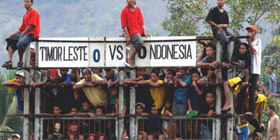 Bei Ausschreitungen nach einem Fussball-Spiel in Ost-Java sind über 100 Personen gestorben. (Archivbild)