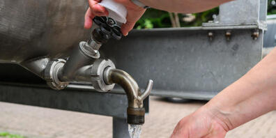 In Teilen der Stadt Zug ist seit Freitag das Trinkwasser mit Bakterien verdreckt. (Archivbild)