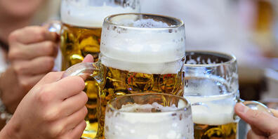Der Schweizer Brauerei-Verband hat Zahlen zum Bierabsatz im Braujahr 2021/22 veröffentlicht. (Archivbild)