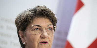 Verteidigungsministerin Viola Amherd hat eine externe Untersuchung eingeleitet, um die massive Kostenzunahme bei der Beschaffung eines Luftraum-Überwachungssytems für die Schweizer Armee zu klären. (Archivbild)