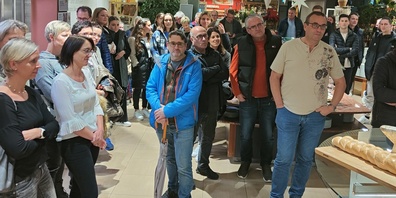 Rund 65 freiwillige Helferinnen und Helfer des TSV Fortitudo Gossau Handball nahem am Dankesessen im Migros-Restaurant in Gossau teil.