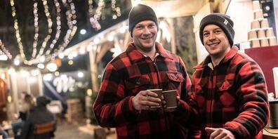 Marc Azzali und Andreas Beurer (v.l.) laden die Besucherinnen und Besucher herzlich ein.