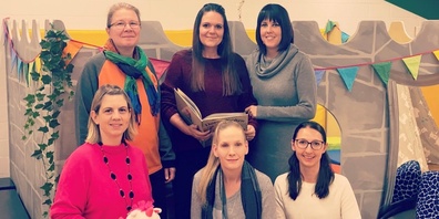 Die Frauen vom "Zwergeschloss" Grüningen. Hinten v.l.: Doris Pfeiffer Kaufmann, Nicole Hunziker, Eliette Throo. Vorne v.l.: Barbara Welter, Diana Jacober, Julia Zryd.