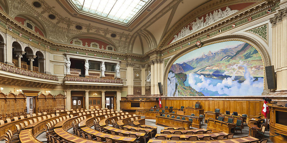 Ab heute wird im Nationalratssaal wieder debattiert. In Bern beginnt heute die Wintersession der eidgenössischen Räte. (Archivbild)