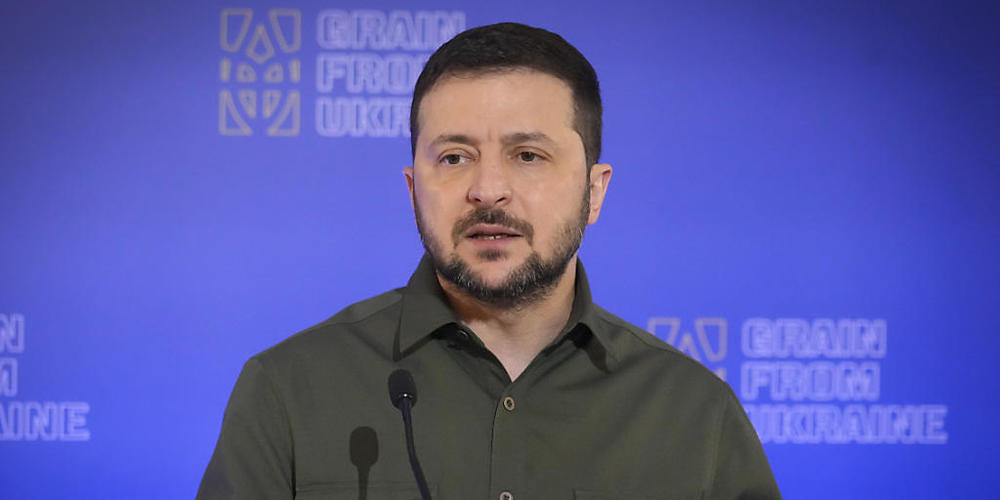 Wolodymyr Selenskyj, Präsident der Ukraine, spricht während des ersten internationalen Gipfeltreffens des humanitären Programms «Getreide aus der Ukraine». Foto: Efrem Lukatsky/AP/dpa