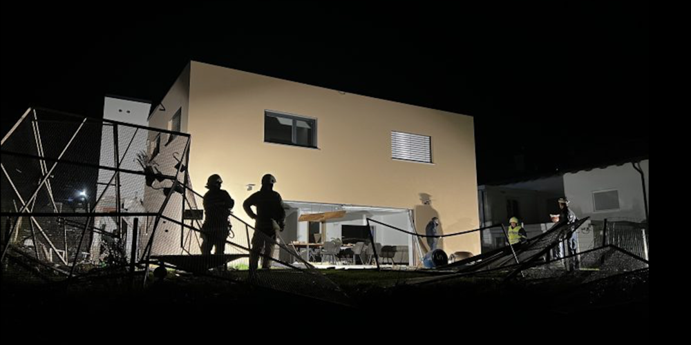 Das Einfamilienwohnhaus wurde durch die Explosion schwer beschädigt