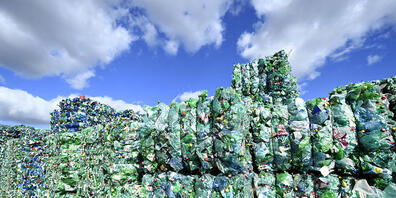 Auch biologisch abbaubarer Plastik braucht Jahre für die Zersetzung. (Archivbild)