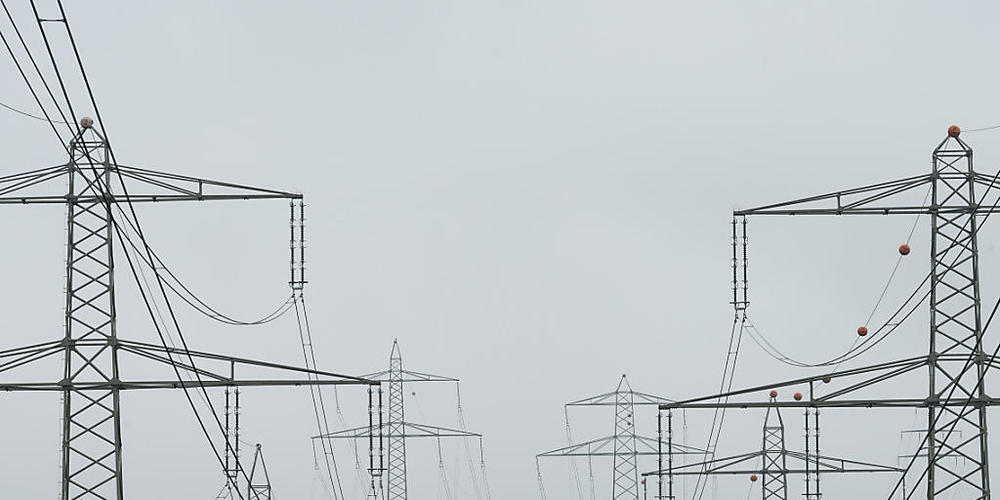 Stromunternehmen können auch 2023 bei Bedarf auf ein Bundesdarlehen zurückgreifen. Der Nationalrat hat das Geld für den Rettungsschirm genehmigt. (Themenbild)