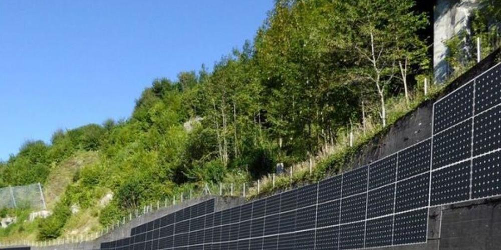 Visualisierung der geplanten Photovoltaikanlage bei der Umfahrung in Teufen.